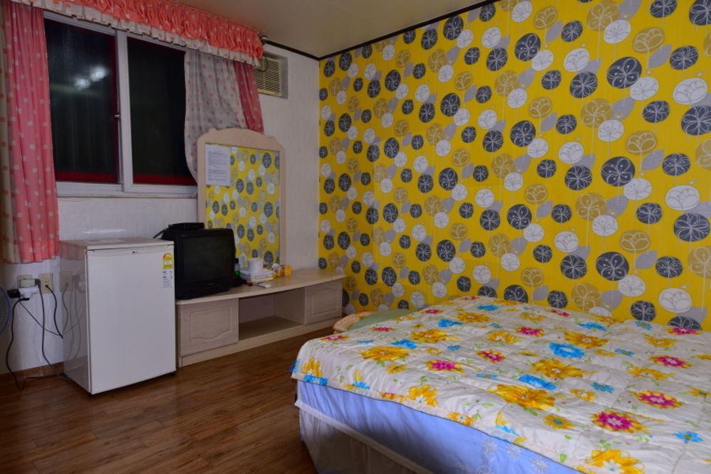 Motel Songwol Park à Sokcho Extérieur photo