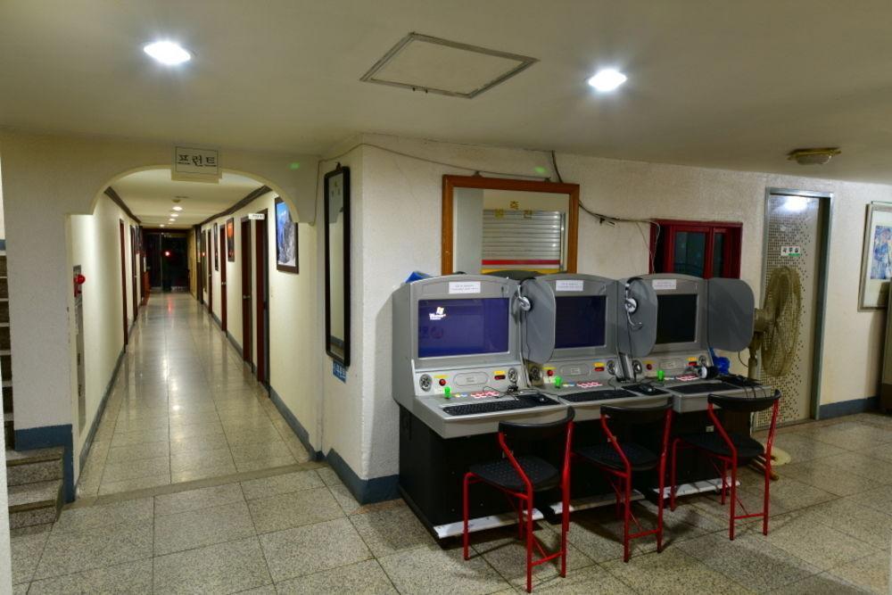 Motel Songwol Park à Sokcho Extérieur photo